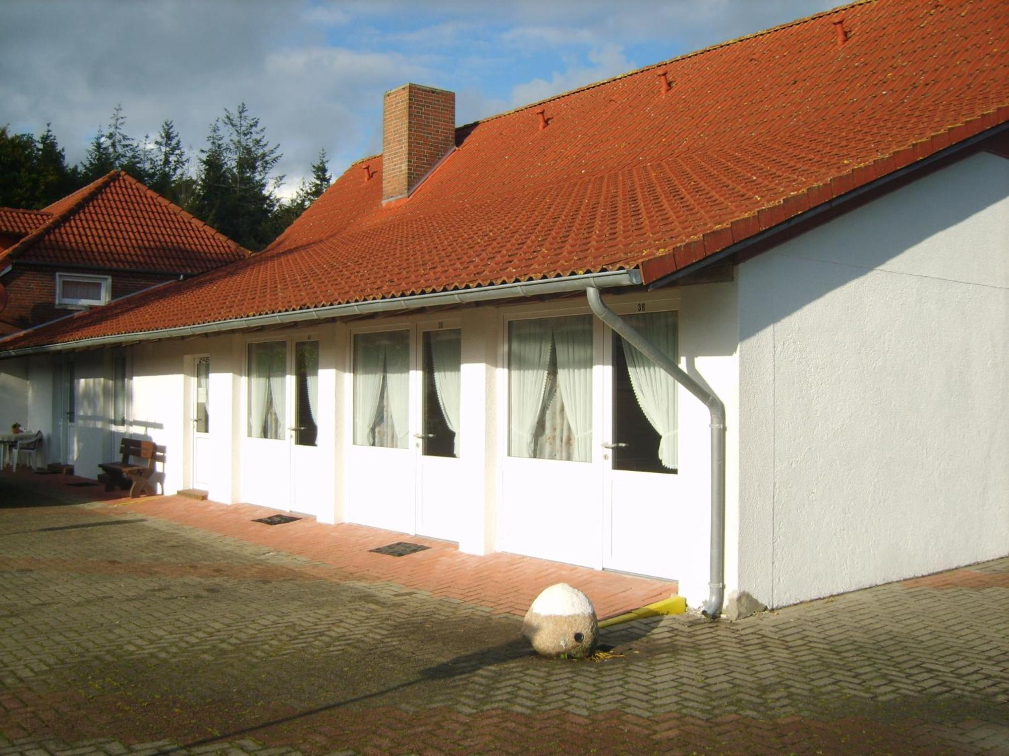 Hotel-Garni "Hof Von Hannover" Wittmund Exterior photo